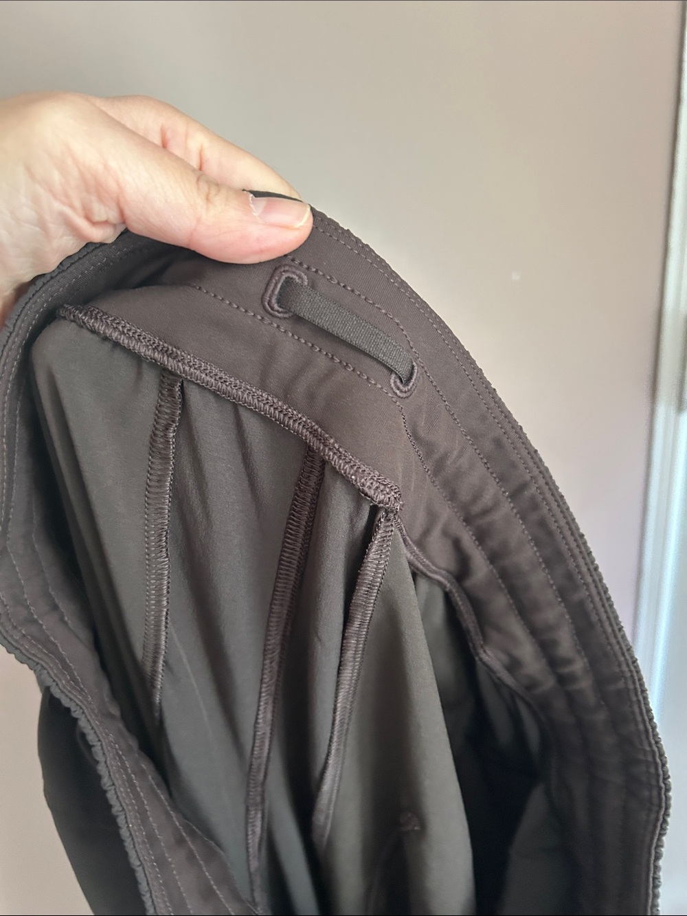 Lululemon Swift Mid Rise Wide Leg Pant Brown Lightweight Size 6 - Picture 8 of 10